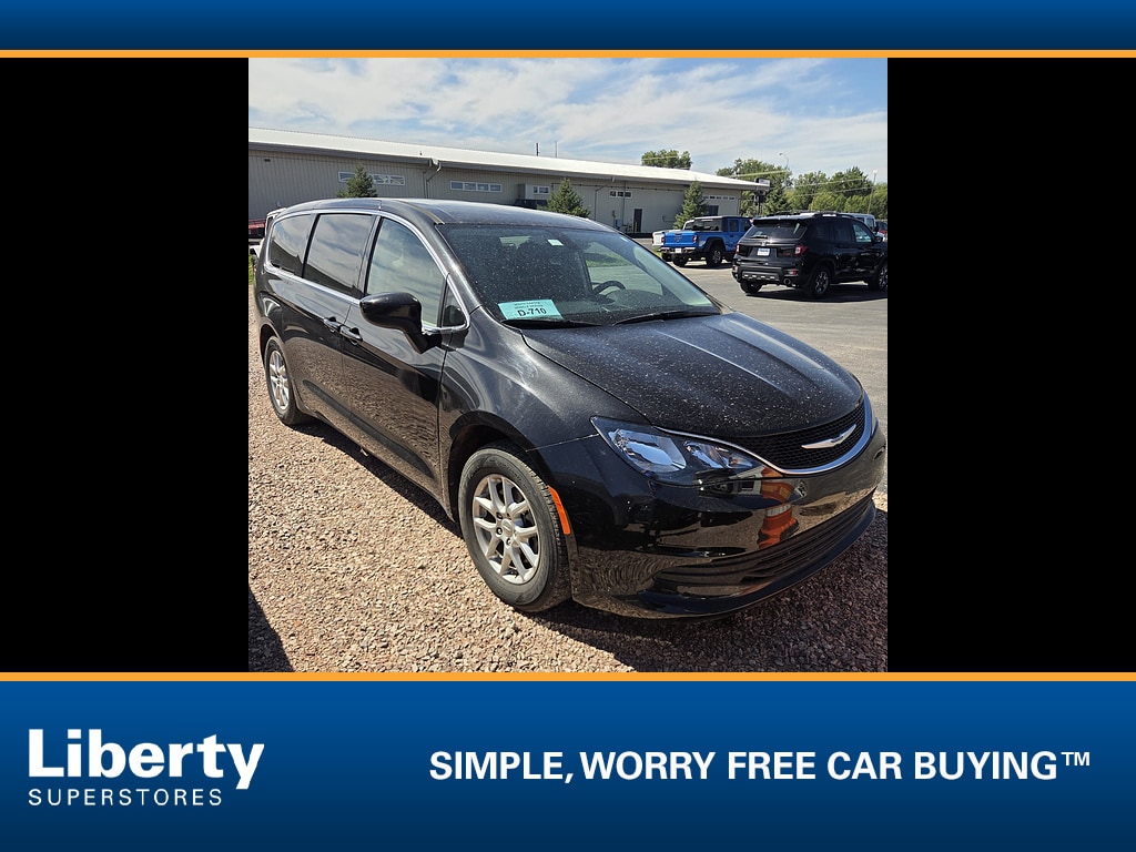Used 2017 Chrysler Pacifica Touring