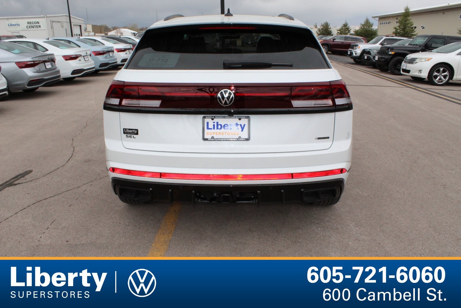 2025 Volkswagen Atlas Cross Sport SEL R-Line photo 4