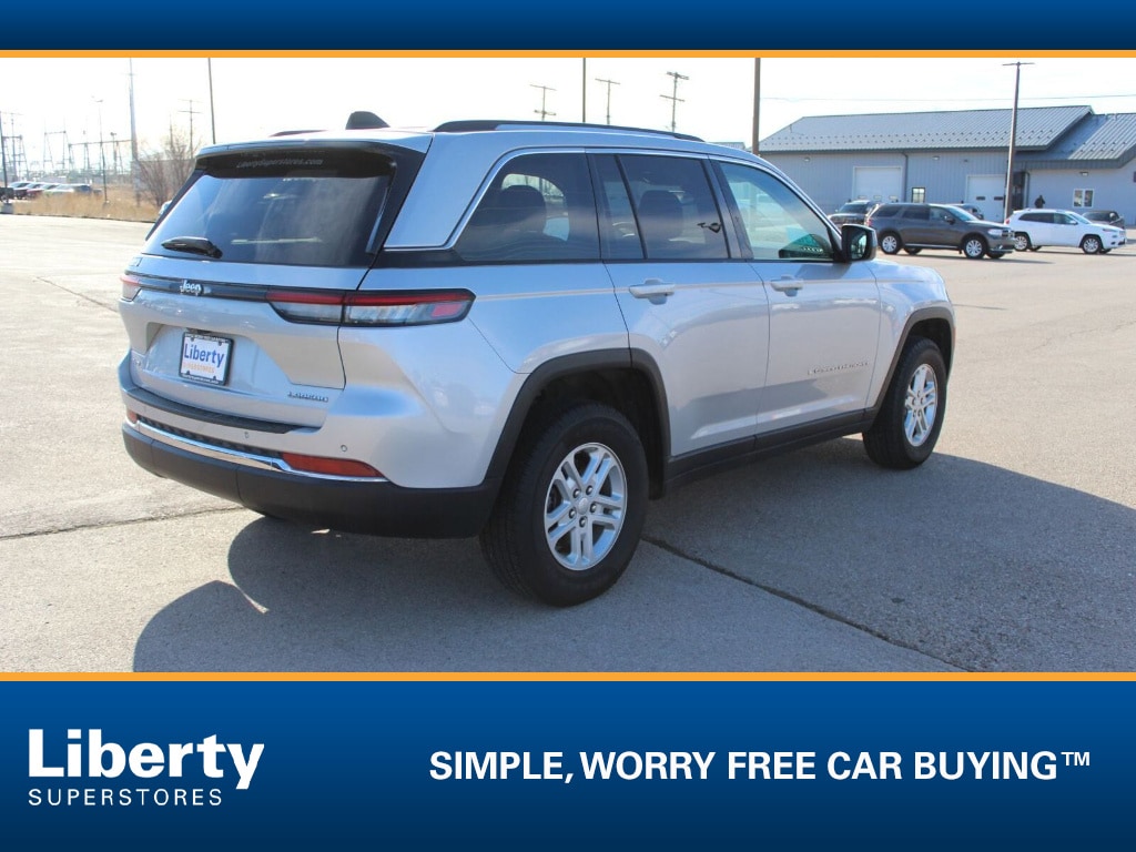 Used 2024 Jeep Grand Cherokee Laredo SUV