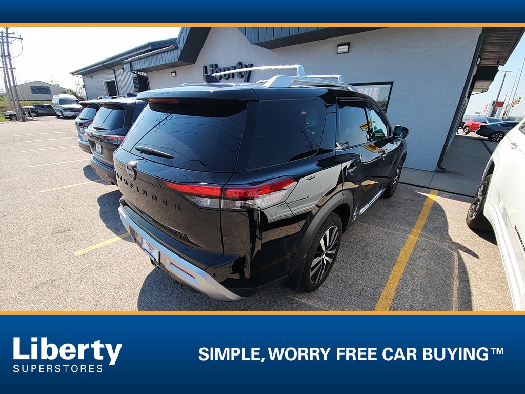 Used 2025 Nissan Pathfinder Platinum