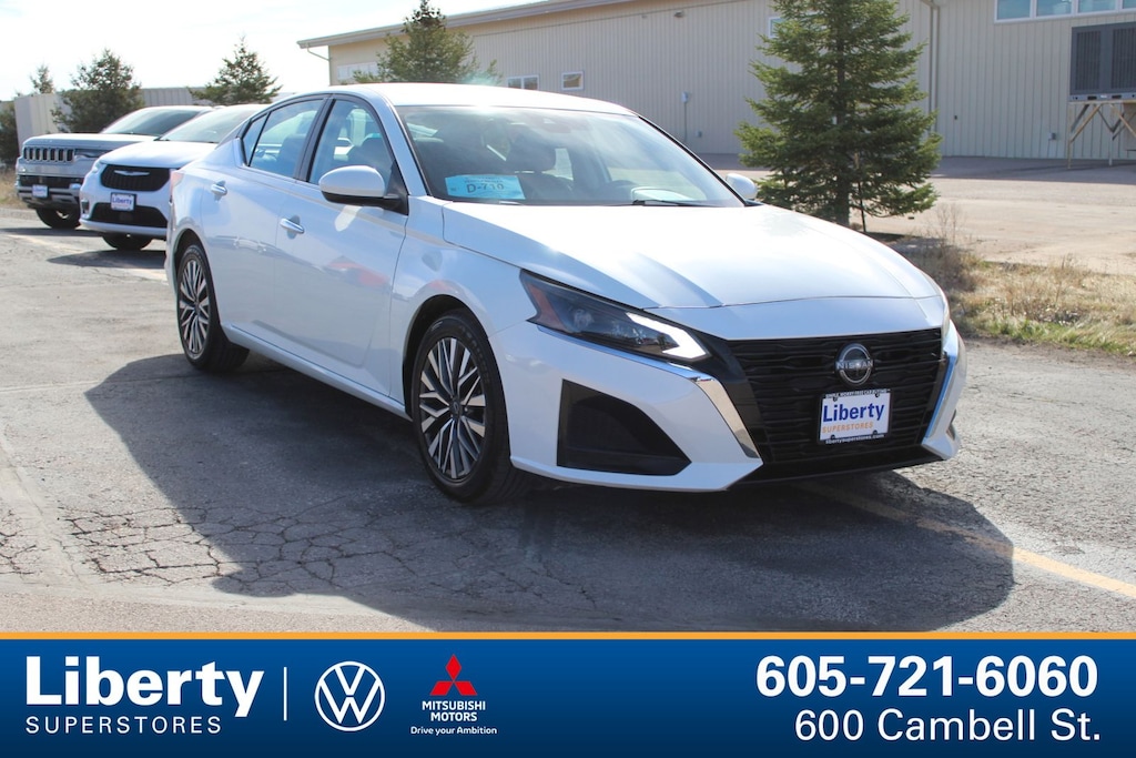 Used 2023 Nissan Altima 2.5 SV Sedan