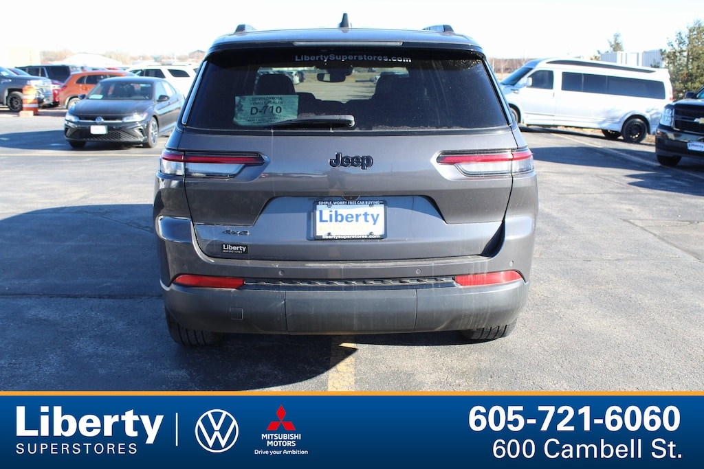 Used 2023 Jeep Grand Cherokee L Laredo SUV