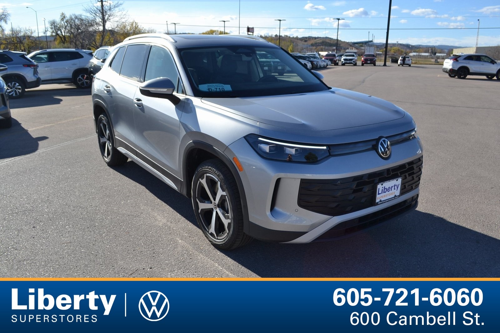 2025 Volkswagen Tiguan SE's photo