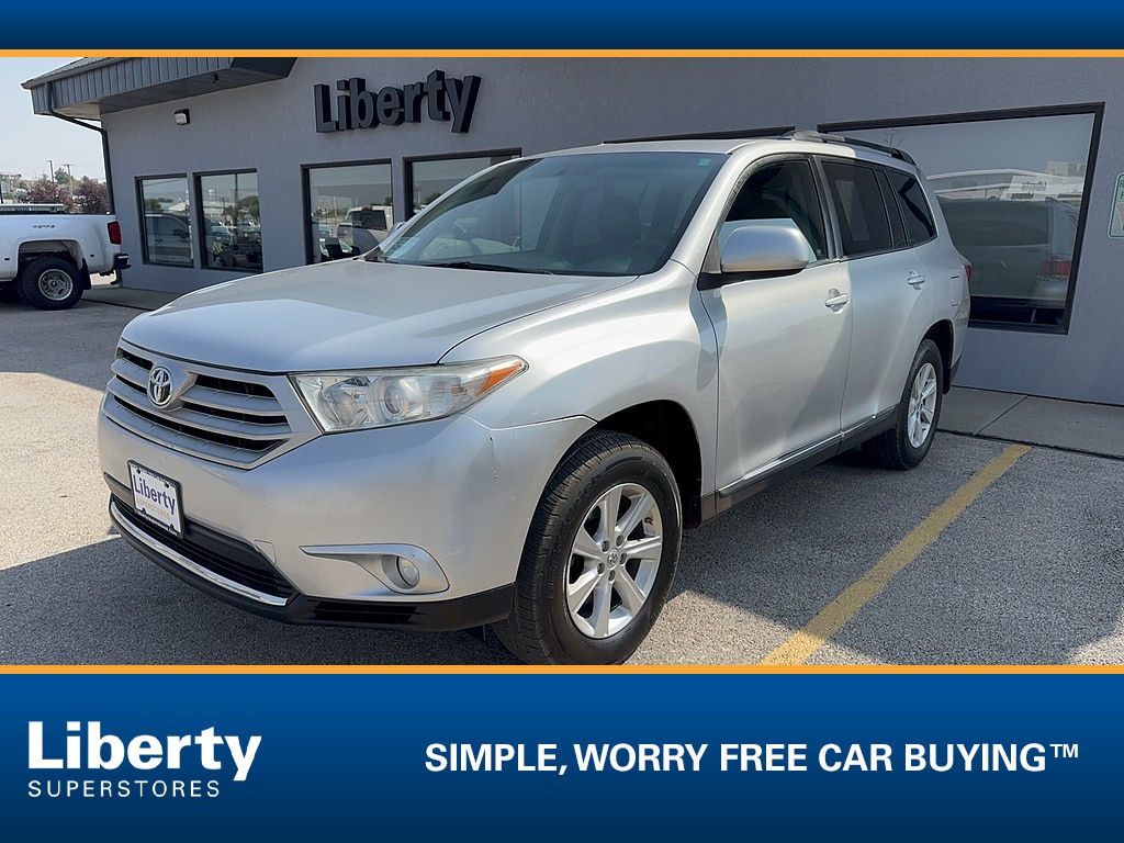 Used 2013 Toyota Highlander SE