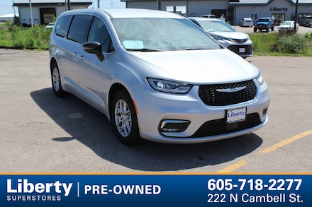 2024 Chrysler Pacifica Touring L Van Passenger Van