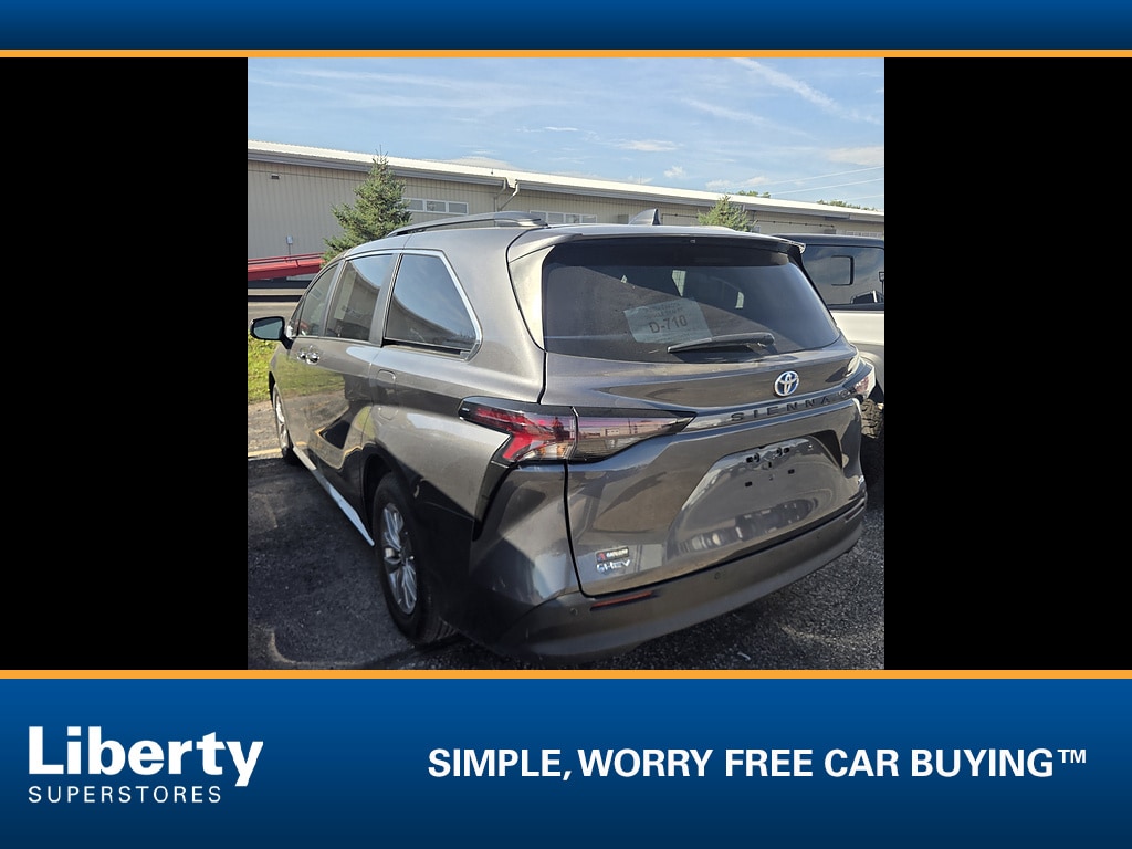 Used 2025 Toyota Sienna XLE 8-Passenger