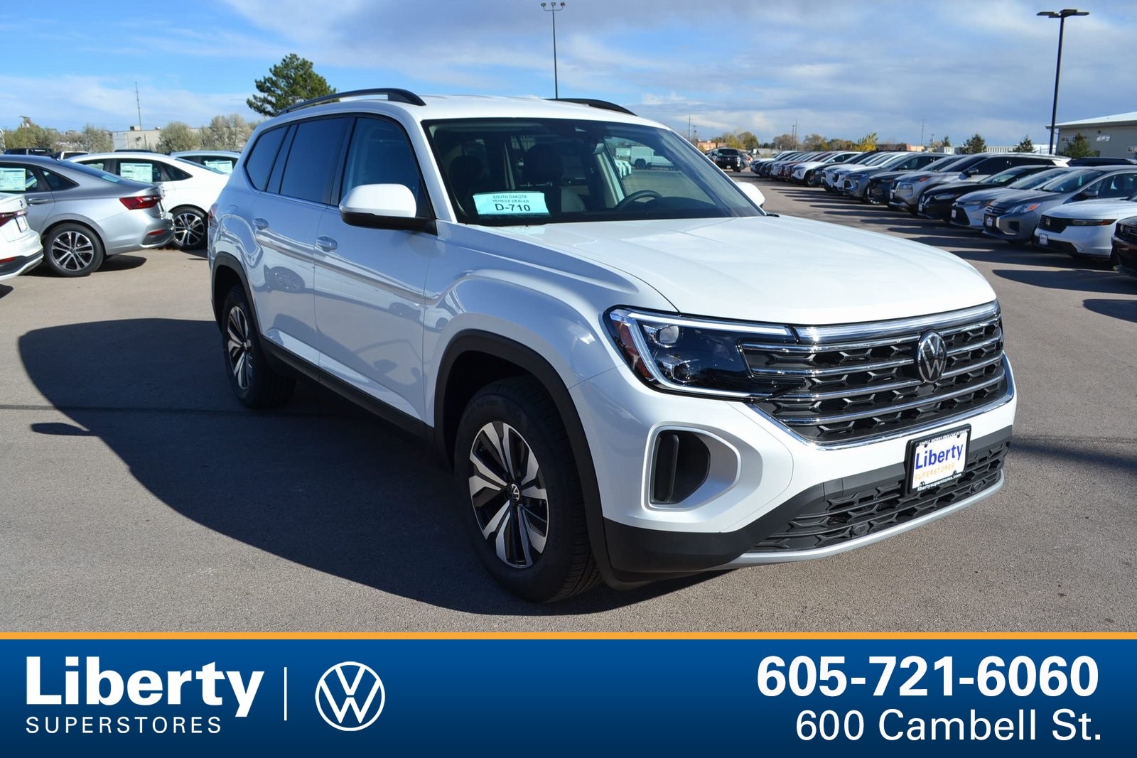 2026 Volkswagen Atlas SE's photo