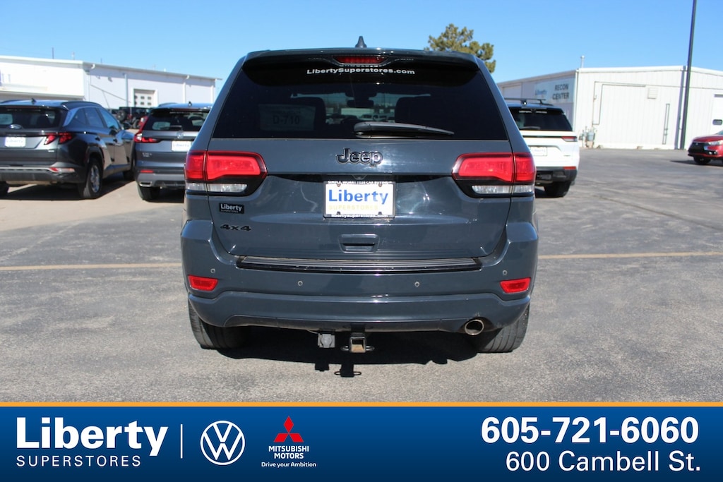 Used 2018 Jeep Grand Cherokee Laredo 4x4 SUV