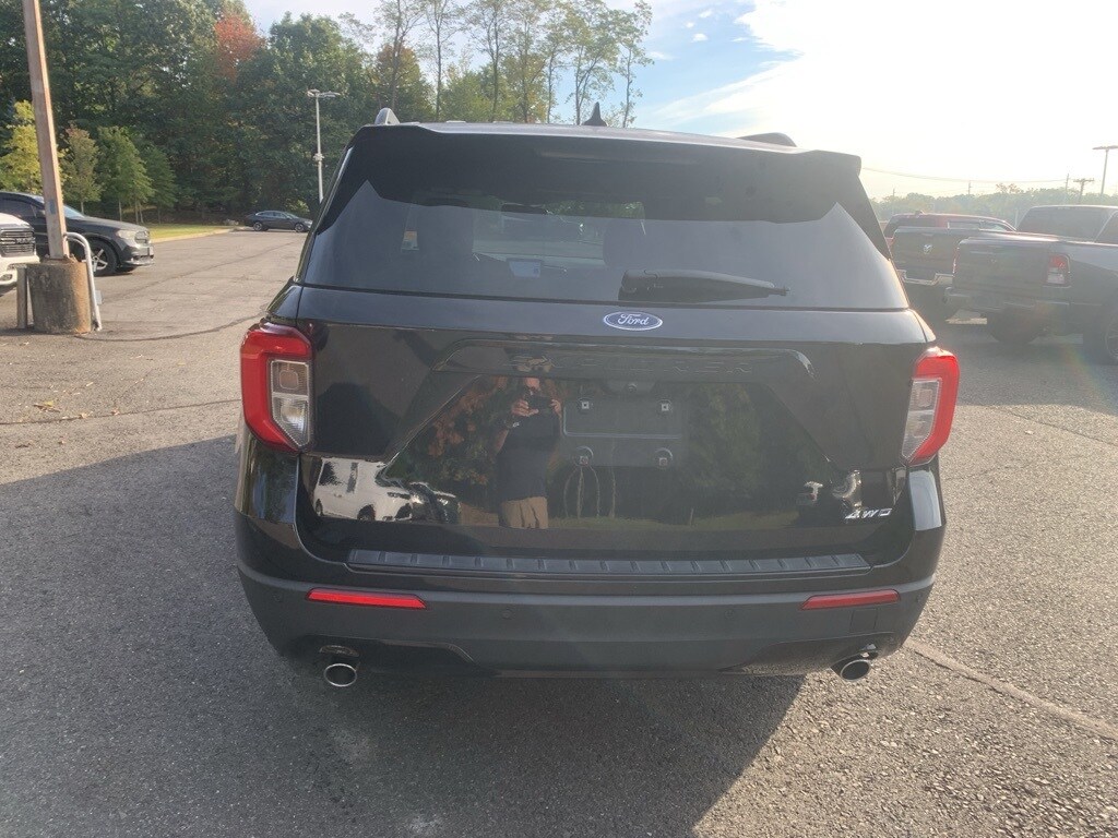 2022 Ford Explorer ST-Line photo 3