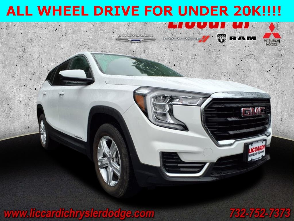 2022 GMC Terrain SLE's photo