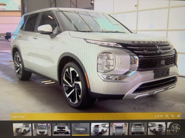 2025 Mitsubishi Outlander PHEV SE photo 4