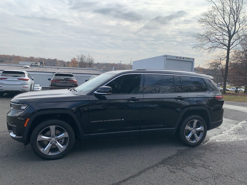 2021 Jeep Grand Cherokee Limited photo 2