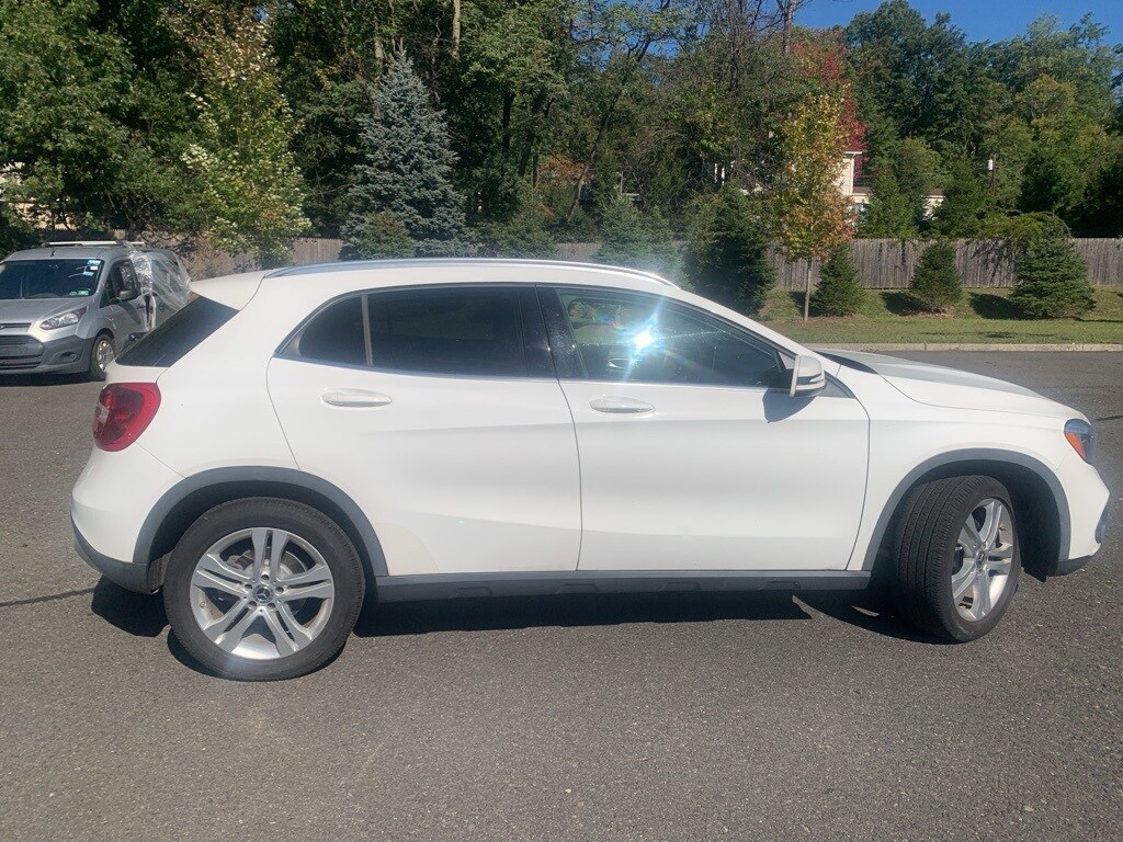 2020 Mercedes Benz GLA 250 photo 3