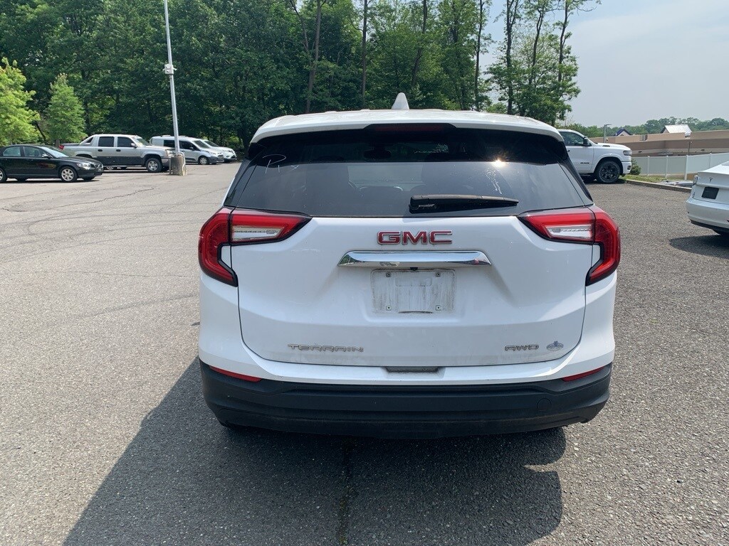 2022 Gmc Terrain SLE photo 4