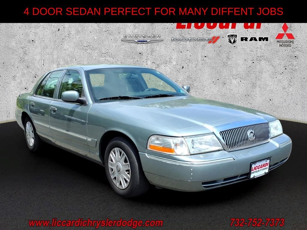 2005 Mercury Grand Marquis GS's photo