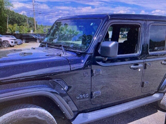 2022 Jeep Wrangler Unlimited Sahara Altitude photo 2