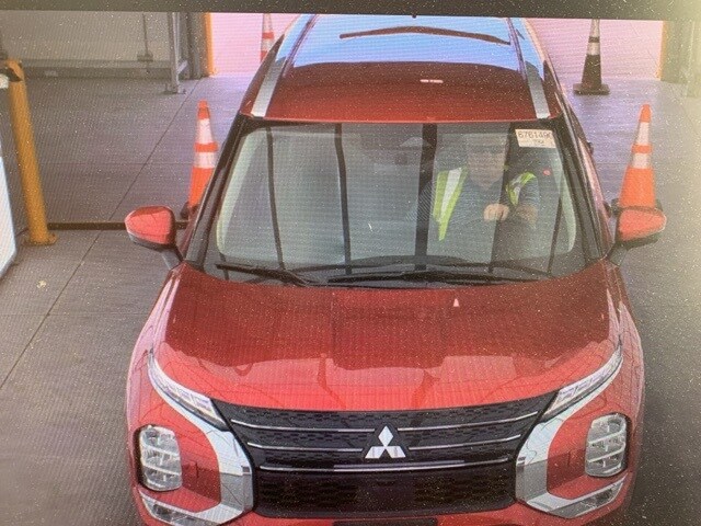 2023 Mitsubishi Outlander PHEV 40th Anniversary Edition photo 2