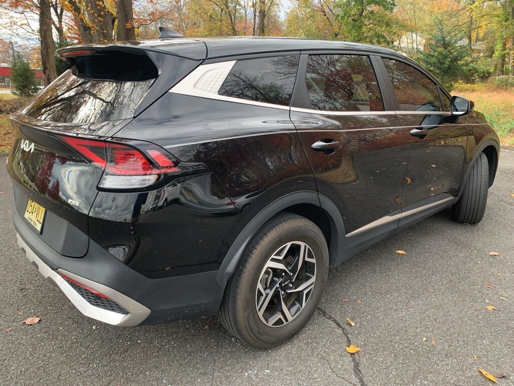 2023 Kia Sportage LX photo 3