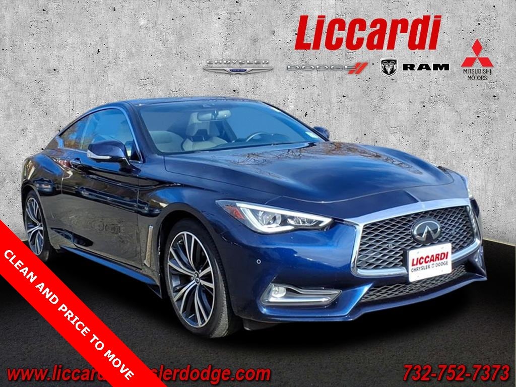 2022 INFINITI Q60 Coupe LUXE's photo