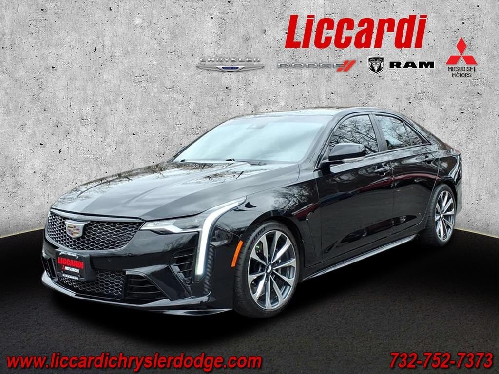 2022 Cadillac CT4 V-Series Blackwing's photo