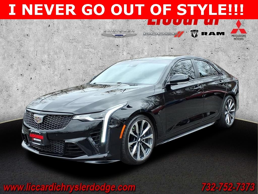 2022 Cadillac CT4 V-Series Blackwing's photo
