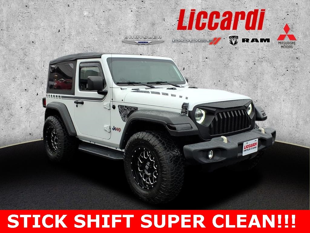 2022 Jeep Wrangler Sport's photo