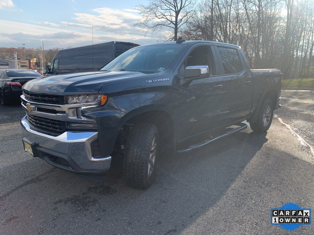 2021 Chevrolet Silverado 1500 LT photo 3