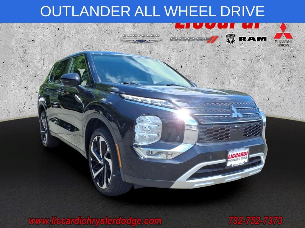 2024 Mitsubishi Outlander SE