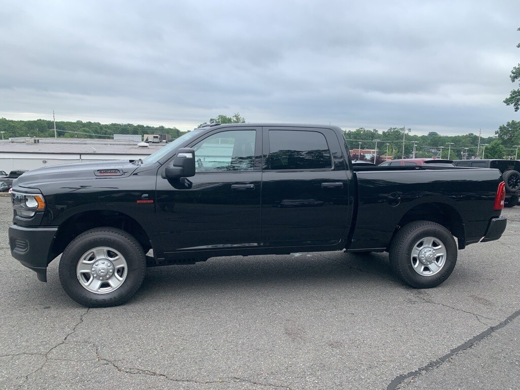 2024 Ram 3500 Tradesman photo 4