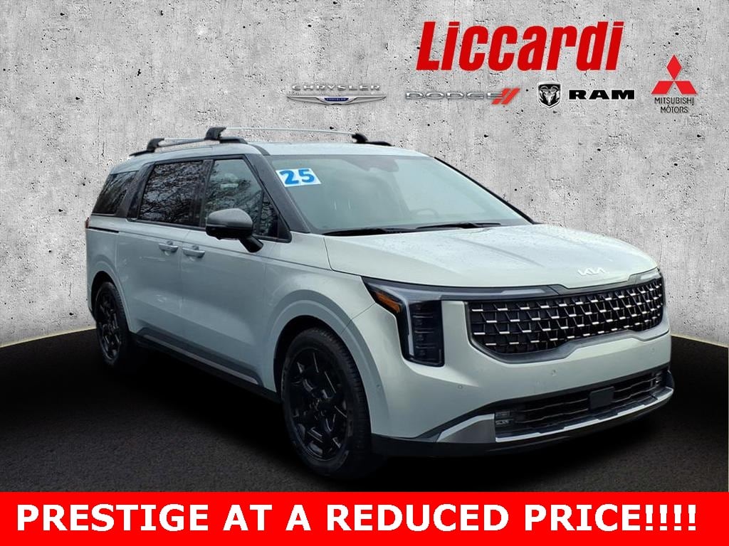 2025 Kia Carnival SX Prestige's photo