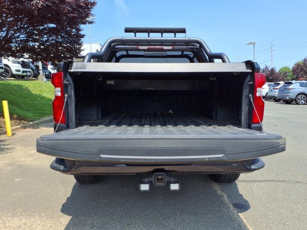 2024 Chevrolet Silverado 1500 RST photo 3