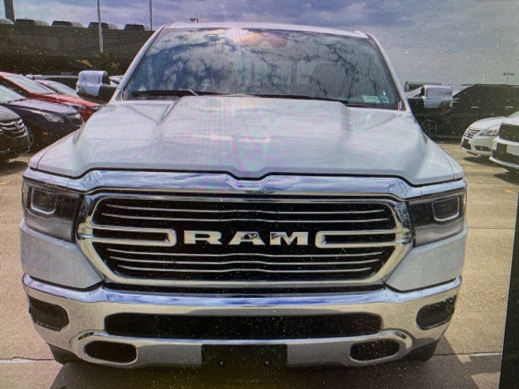 2023 Ram 1500 Laramie photo 3