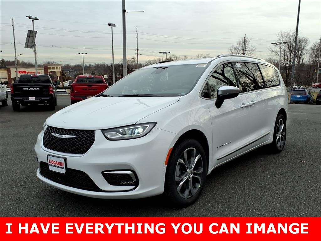 New 2026 Chrysler Pacifica PINNACLE AWD Passenger Van