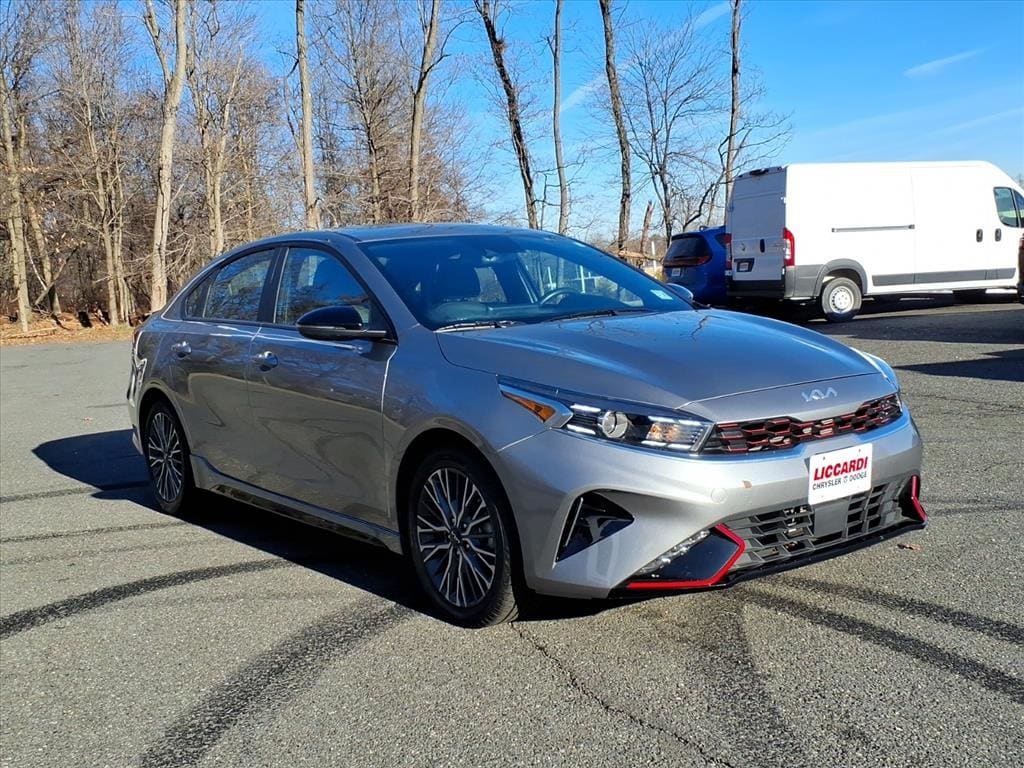2023 Kia Forte GT-Line's photo