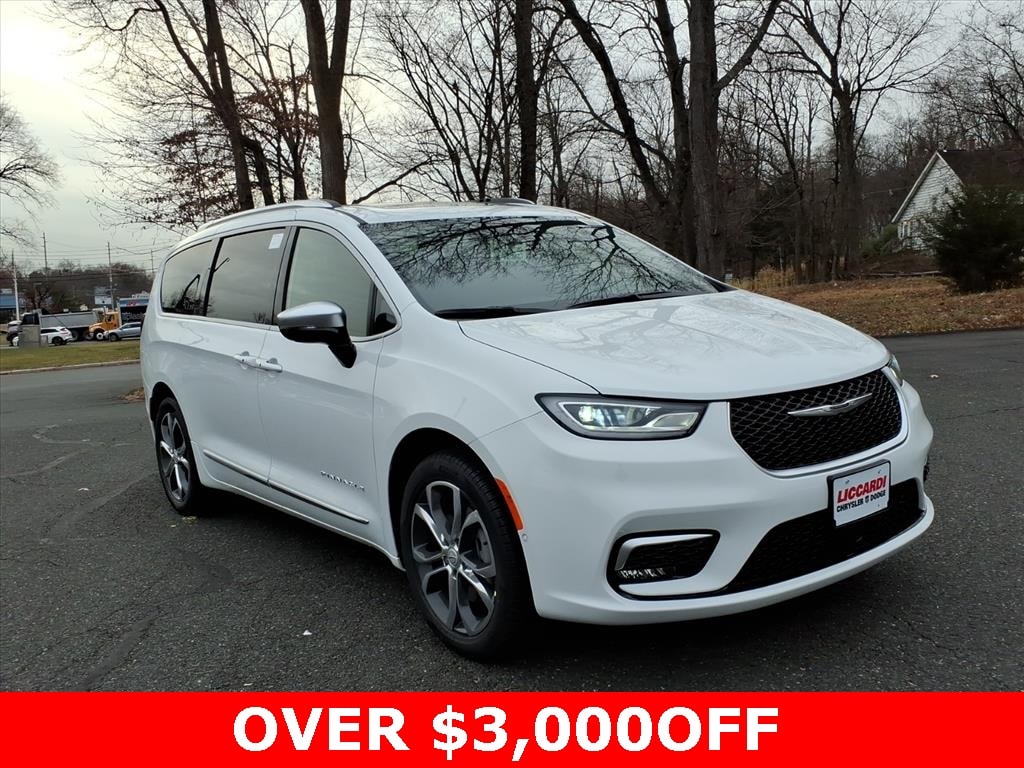 New 2026 Chrysler Pacifica PINNACLE AWD Passenger Van