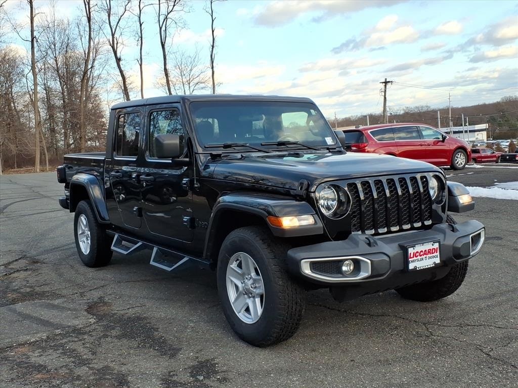 2021 Jeep Gladiator Sport S's photo