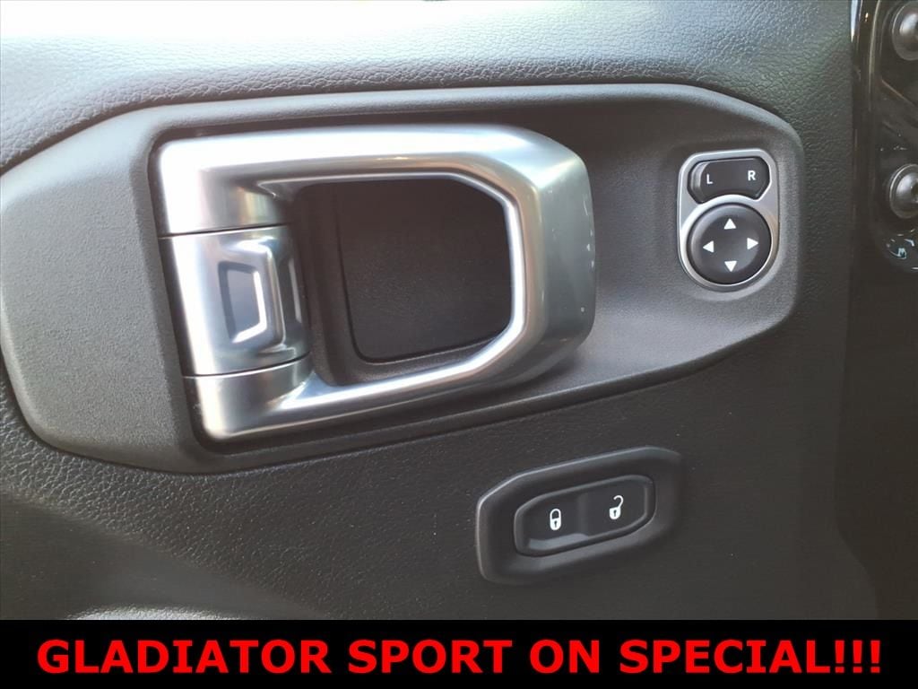 2021 Jeep Gladiator Sport S - Photo 14