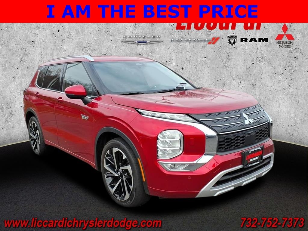 2023 Mitsubishi Outlander Plug-In Hybrid SEL's photo