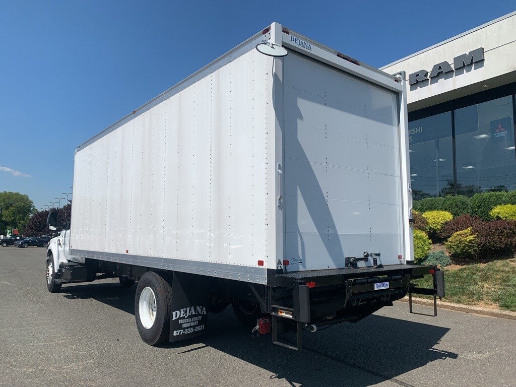 2024 Ford F-650 photo 4