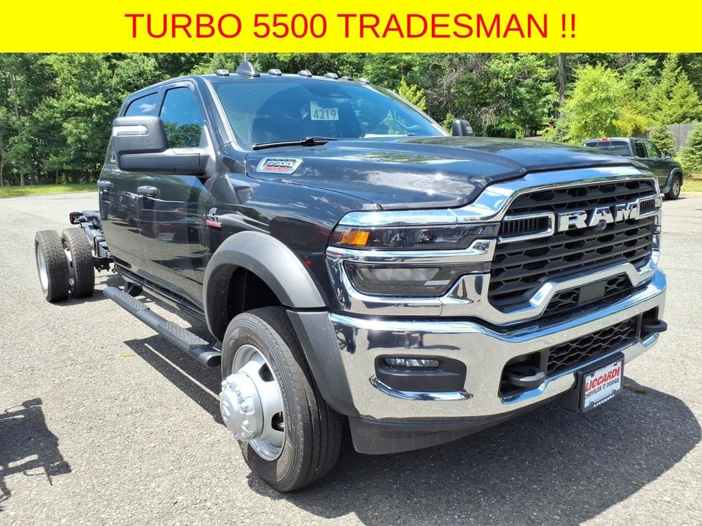 2026 RAM 5500 Big Horn 4X4 Crew Cab DRW 197" WB's photo