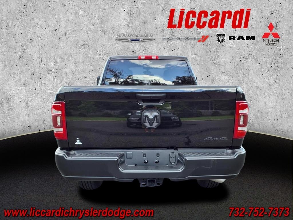 2024 Ram 3500 Tradesman photo 3