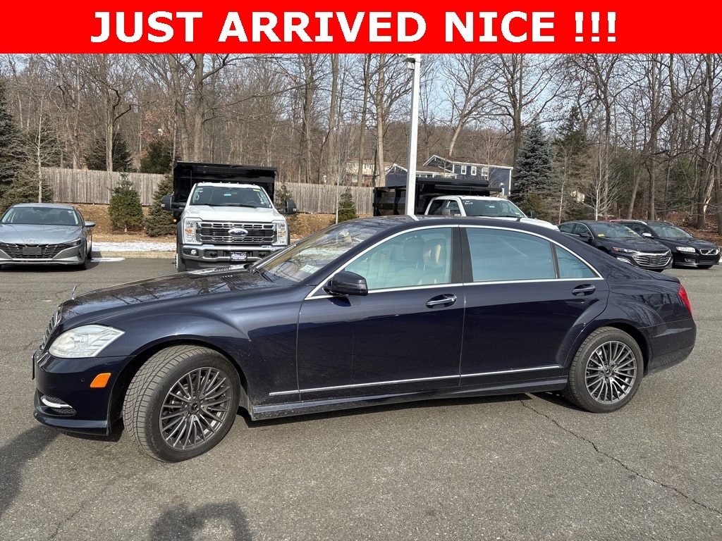 Used 2010 Mercedes-Benz S-Class S550 with VIN WDDNG8GB8AA356060 for sale in Green Brook Township, NJ