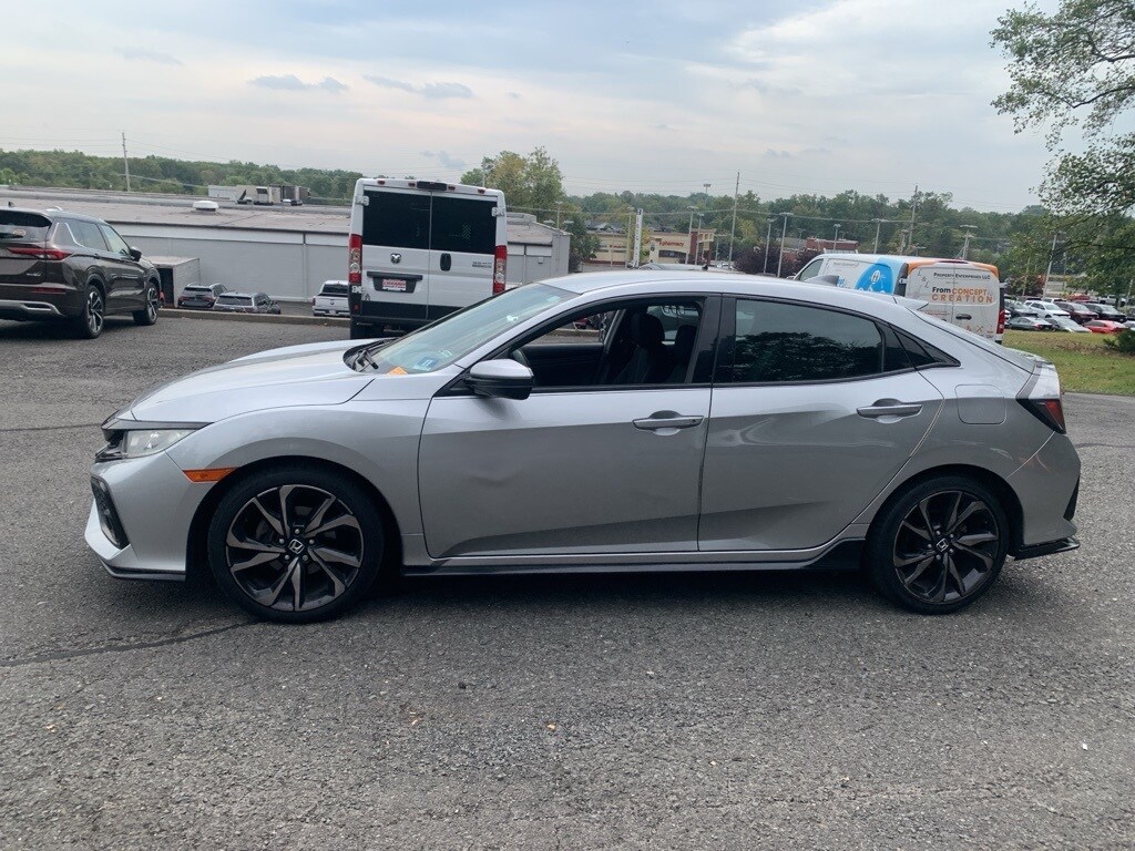 2018 Honda Civic Sport photo 2