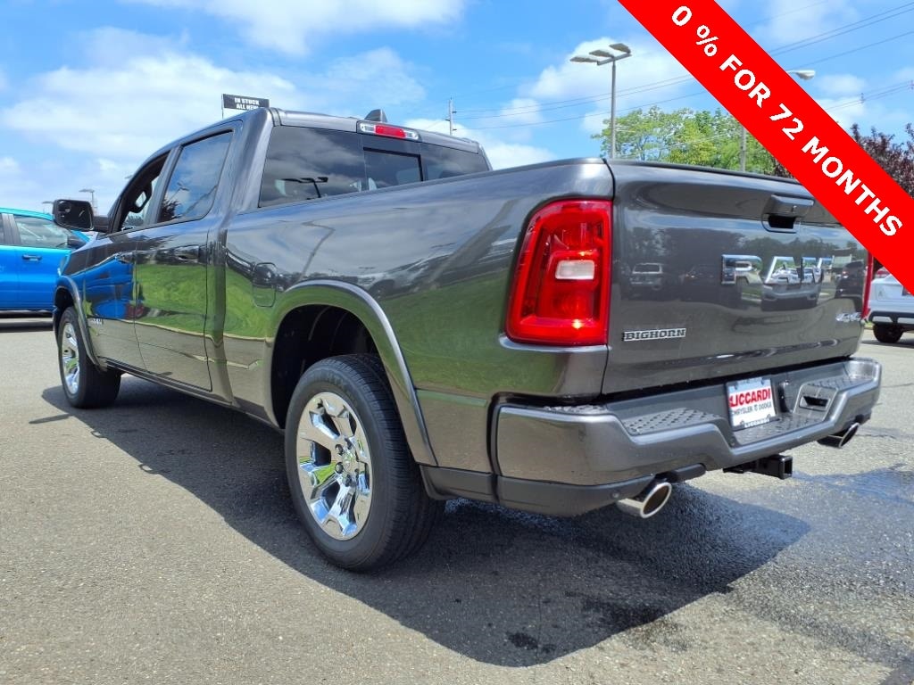 New 2025 Ram 1500 BIG HORN CREW CAB 4X4 6'4 BOX Pickup