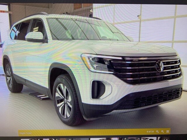 2024 Volkswagen Atlas SE photo 4