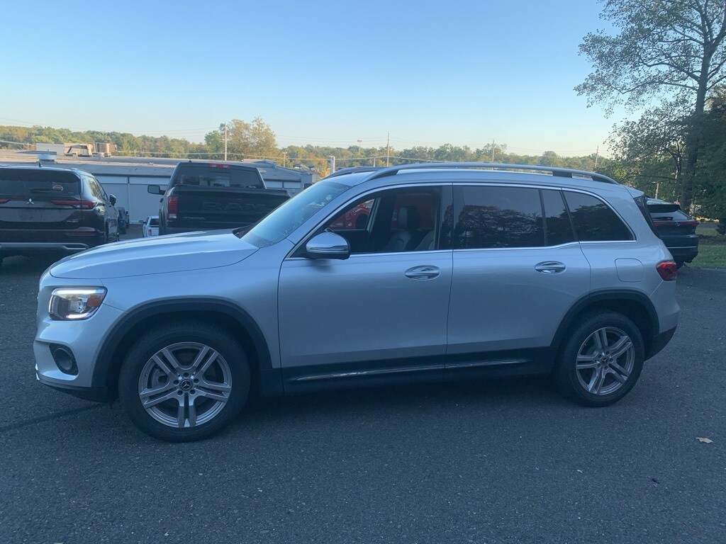 2020 Mercedes Benz GLB 250 photo 2