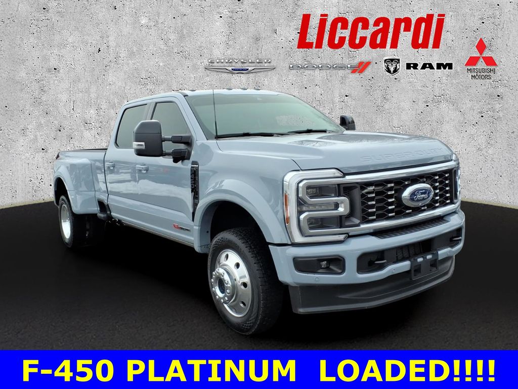 2026 Ford F-450 Super Duty Platinum