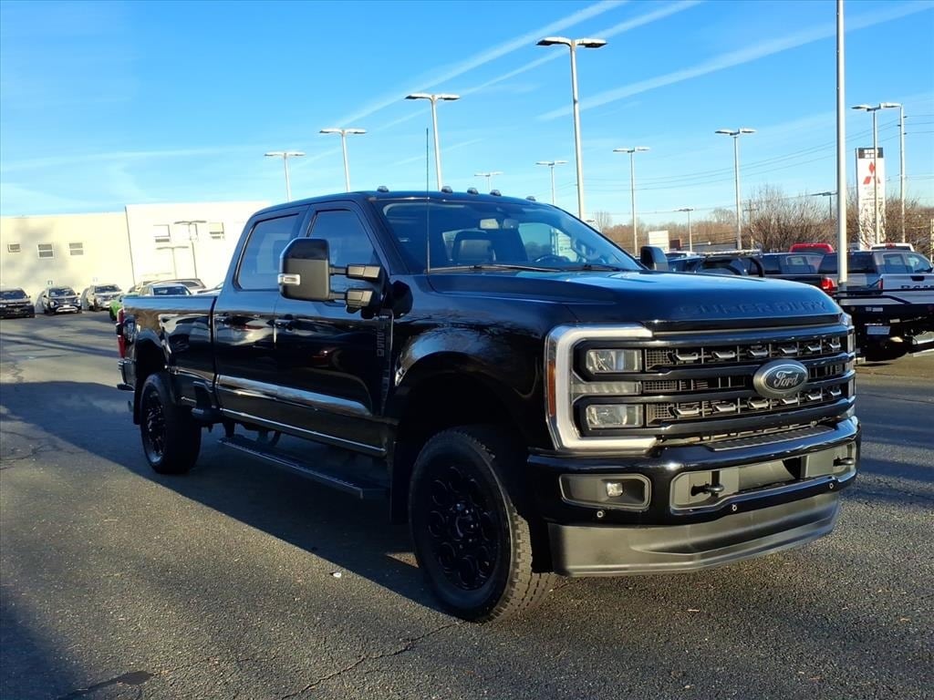 2023 Ford F-250 Super Duty Lariat's photo