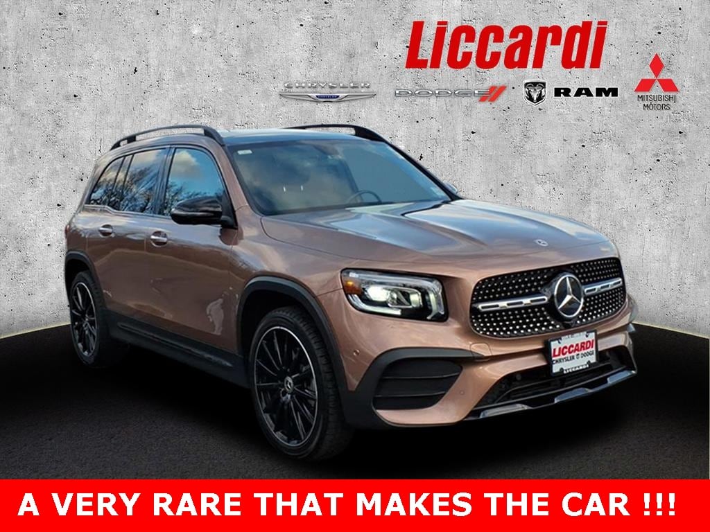 2022 Mercedes-Benz GLB's photo