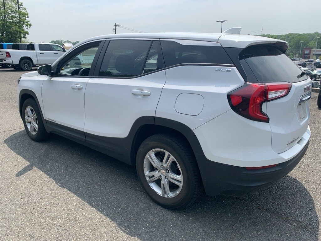 2022 Gmc Terrain SLE photo 3